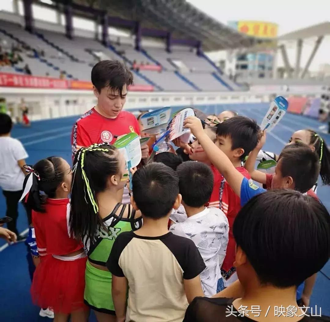 中国明星足球联队,中国明星队足球公益表演赛