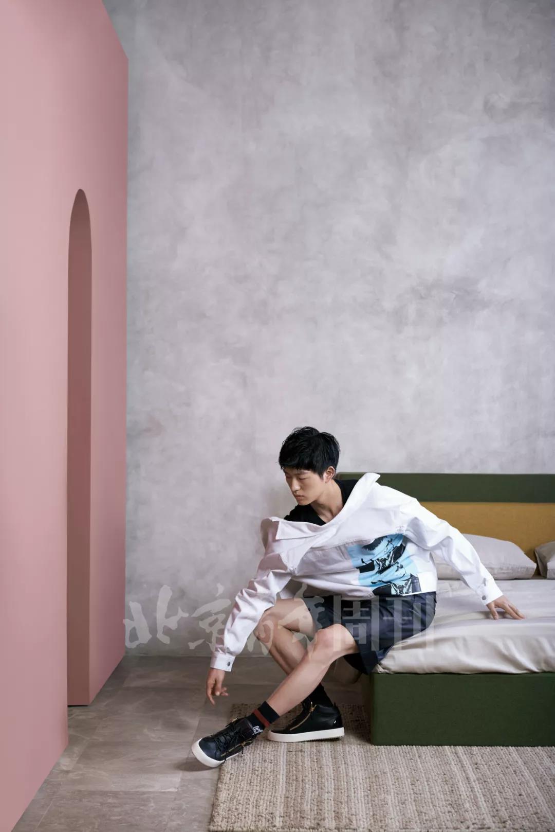 金大川片段,金大川最新街拍