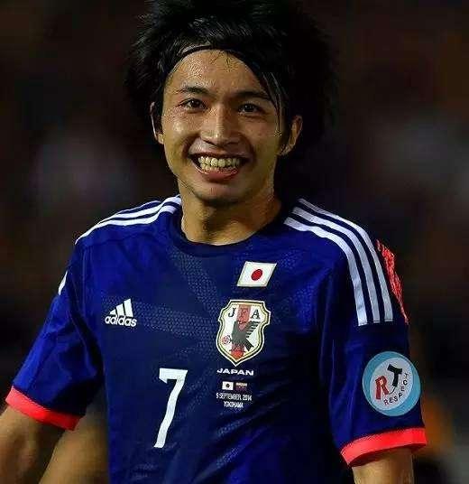 足球小将日本队必杀技合集,足球小将日本队三叉戟