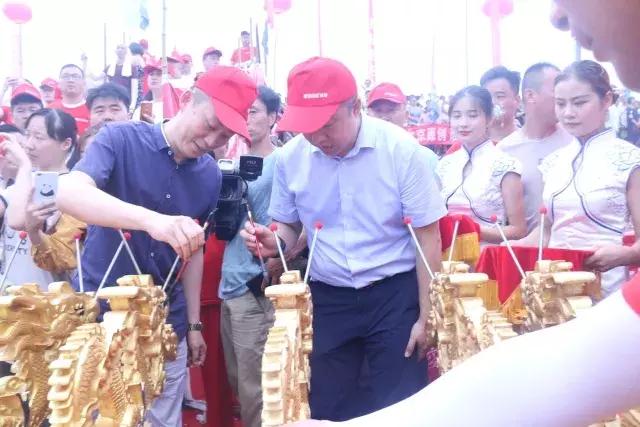 芜湖东易日盛龙舟节,东易日盛划龙舟