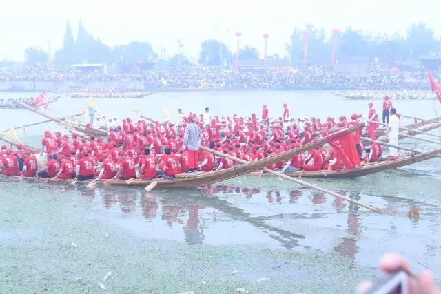 芜湖东易日盛龙舟节,东易日盛划龙舟