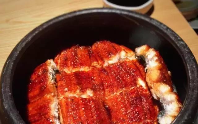 土用丑日,鳗鱼之日!3分技术,7分选材的鳗鱼饭,一口补足元气!
