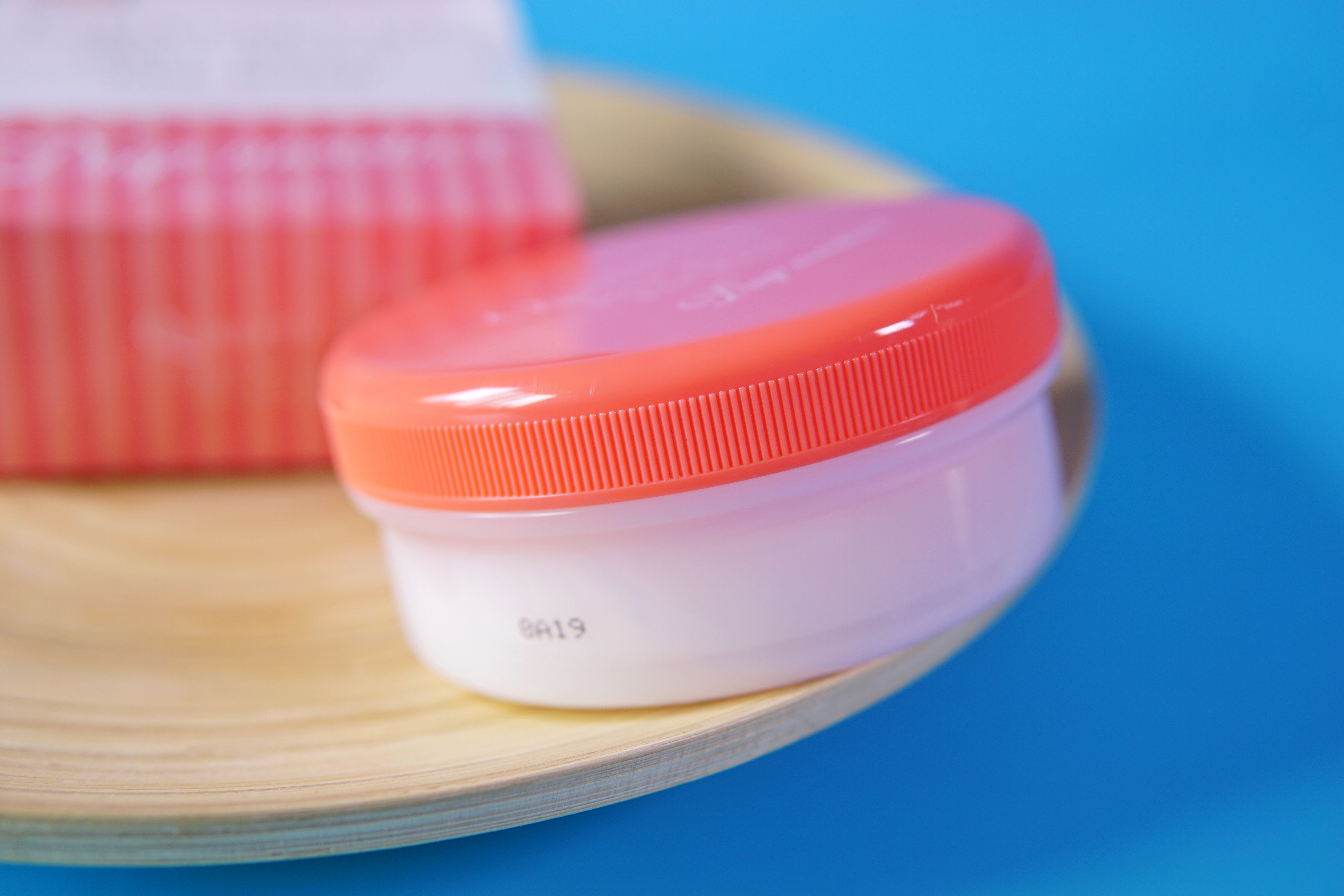 用了眼膜黑眼圈更重了,用了好多眼膜眼睛周围还是好干