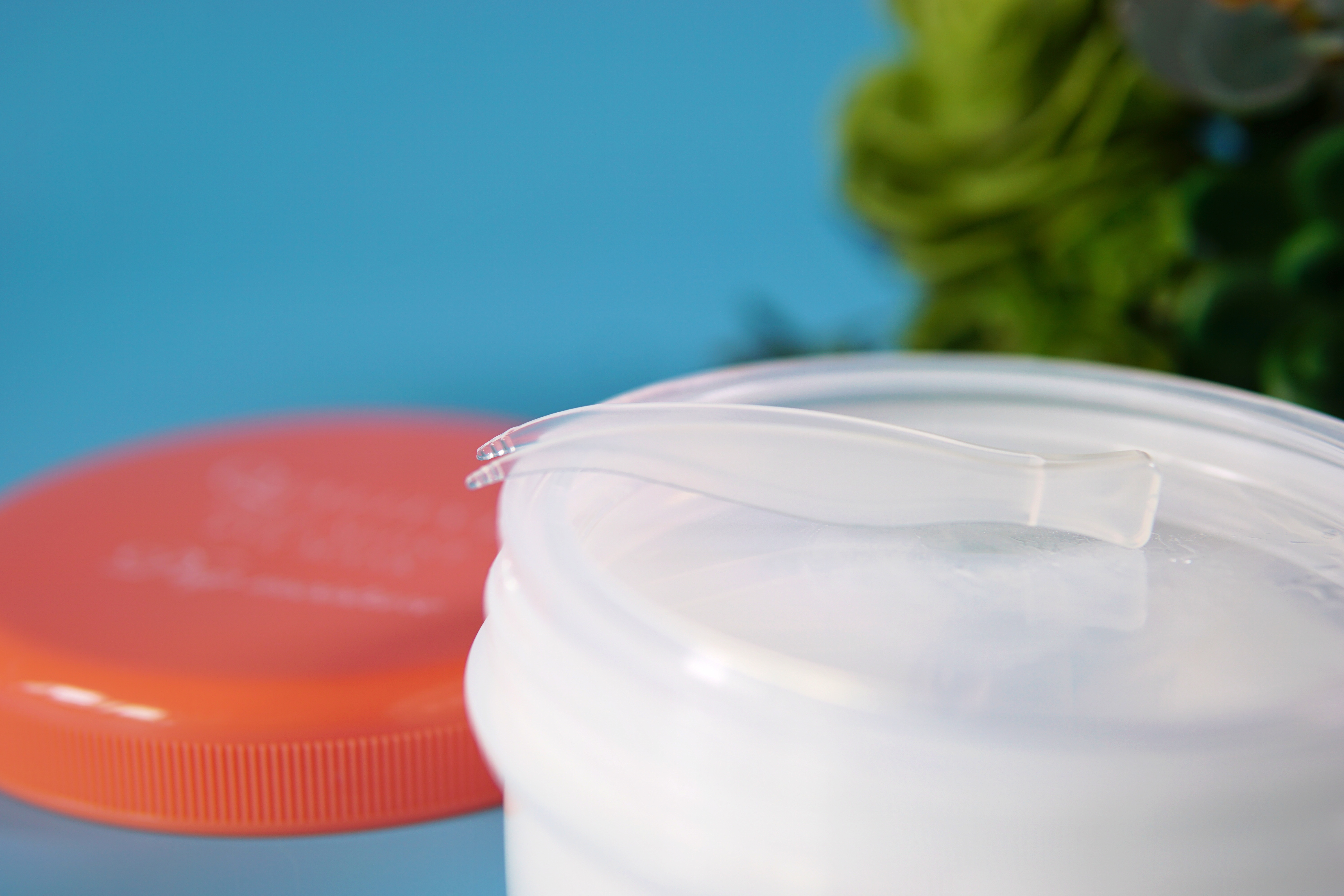 用了眼膜黑眼圈更重了,用了好多眼膜眼睛周围还是好干