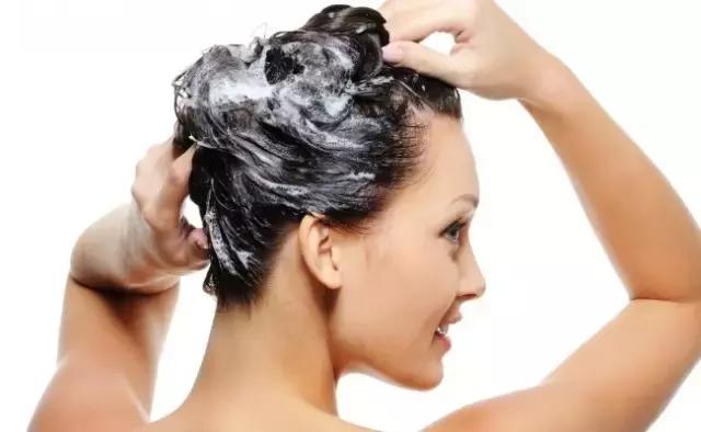 孕妇夏季洗澡要注意什么,孕妇夏天洗澡