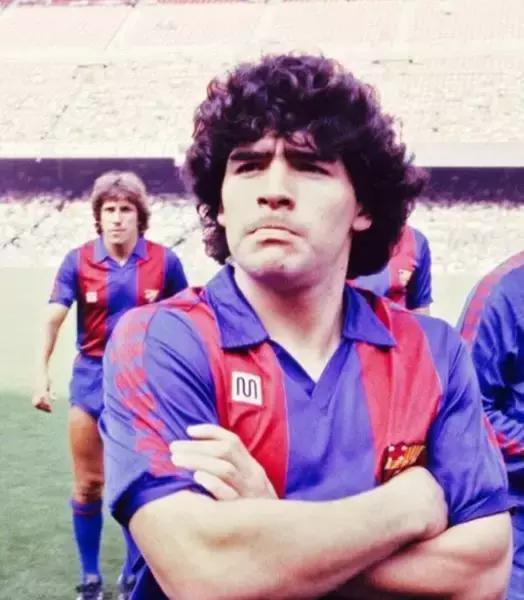 足球世界杯巨星有哪些,世界杯历史上最强大的足球队