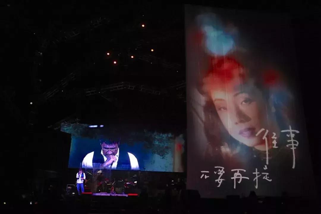 失恋的人听哪首歌就哭了,当年多少人是哭着听完这首歌的