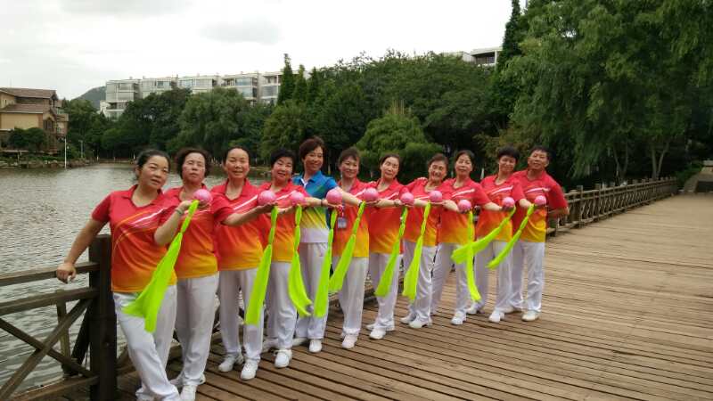 宜良暖洋洋队健康与公益同行昆明送子鸟医院为不孕家庭提供援助