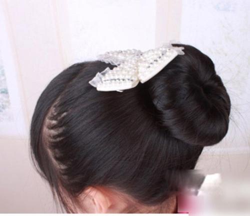 儿童盘发公主戴皇冠,7-12岁儿童简单盘发