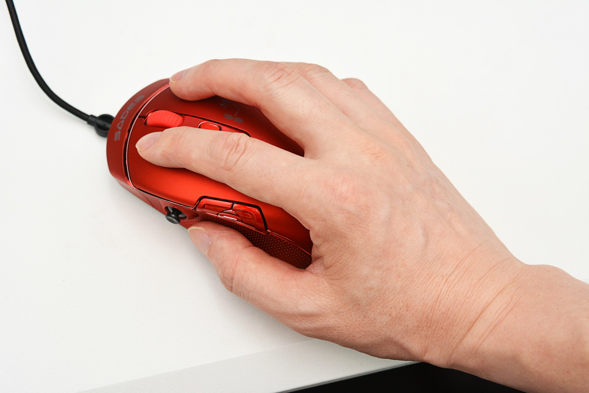 国产大玩个性，分分钟玩懂赛德斯飞鱼游戏鼠标