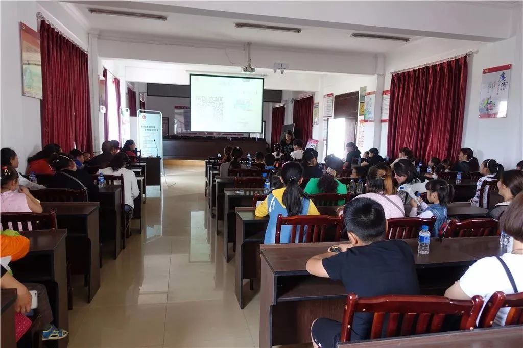 亲子阅读促进家校共育,亲子阅读洛龙区