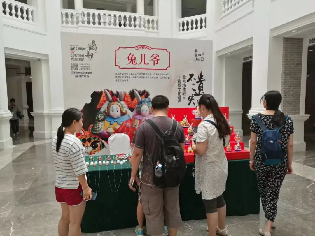 国际设计师们排队只为买这一块泥？在北京见着TA，都得叫“爷”！