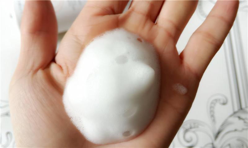 掌握这些护肤技巧，鼻子上的坑才会慢慢平复