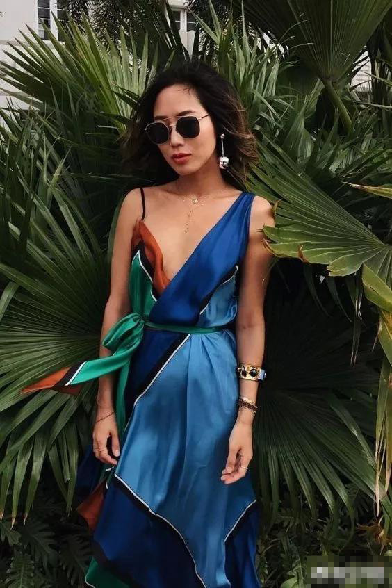 平胸是由什么决定的,平胸是生理特征吗