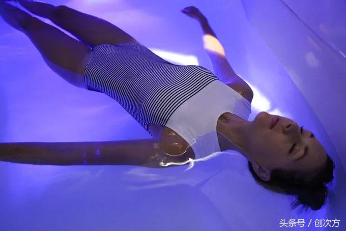 体验月球失重,怎么模拟月球失重环境