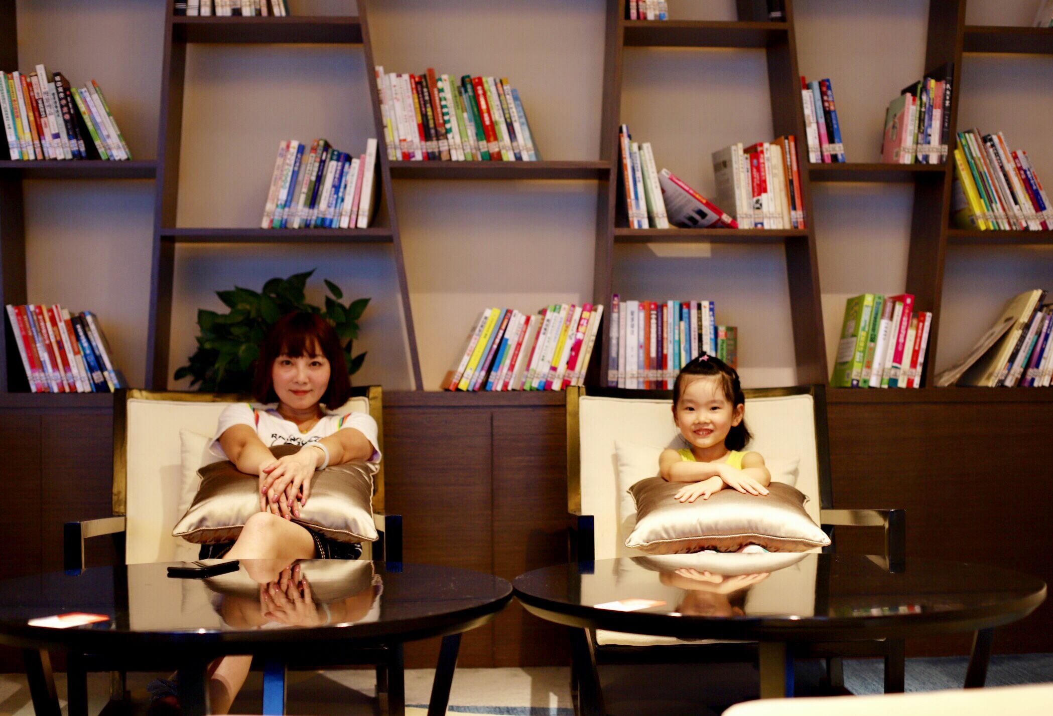 足球宝贝身高体重,足球宝贝年轻时照片