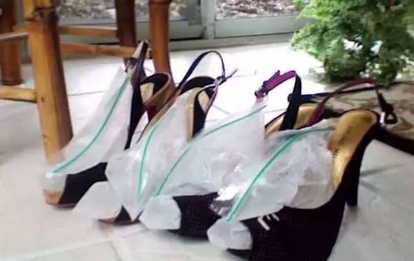 鞋子小了怎么穿才能变小,鞋子太小怎么办