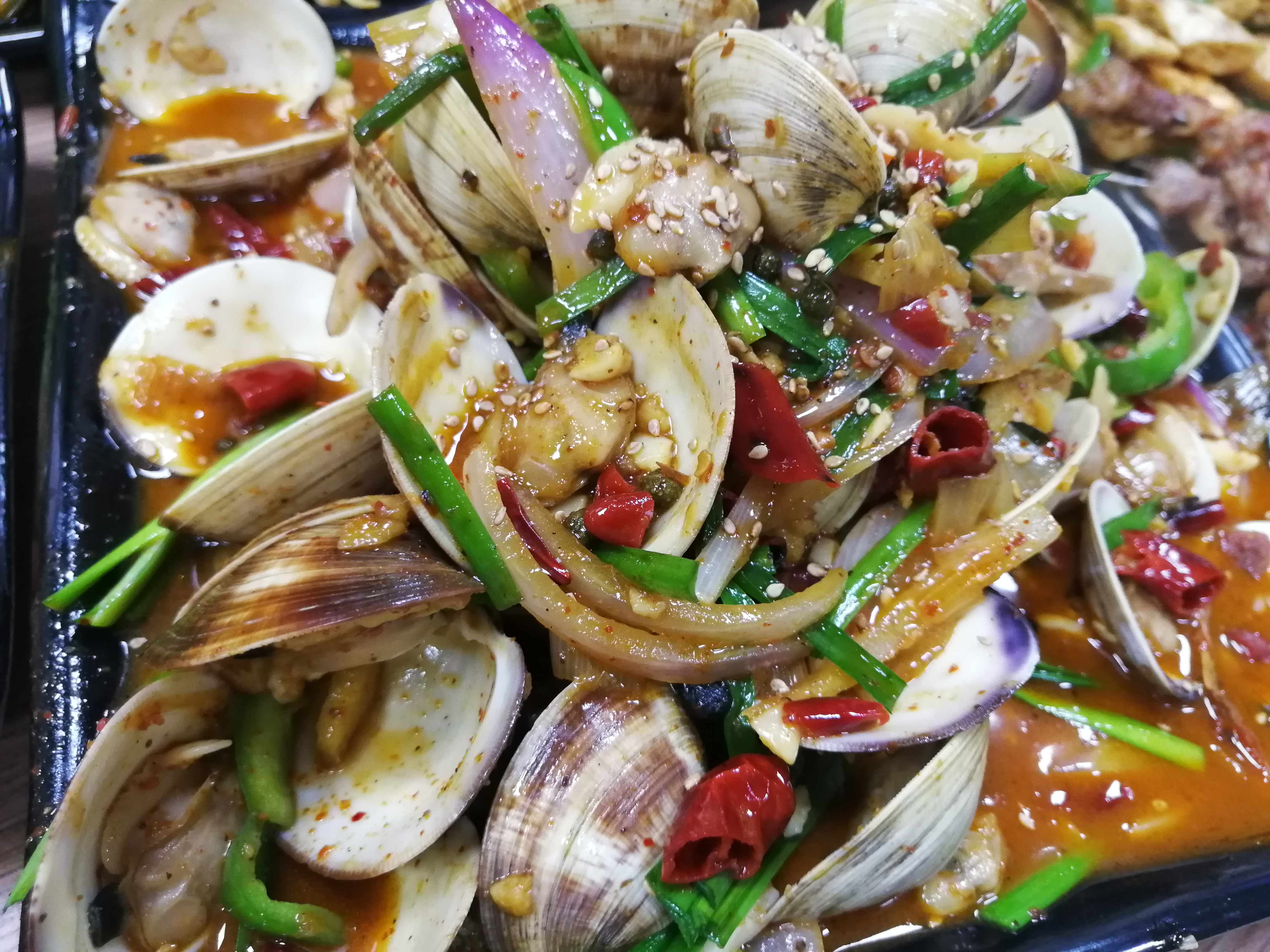 郑州的郏县羊肉饸饹面不中吃？你去沙口路怼一碗闪老大就懂了！