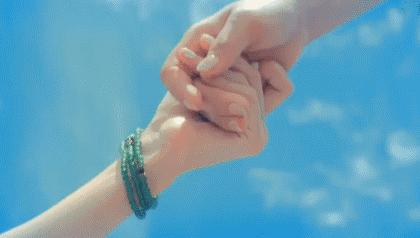 总觉得手腕空落落？那是因为你还缺个水晶手链！