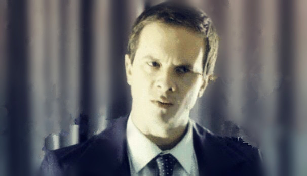 面试官：“八一”六十载，打一字，答“果”被淘汰，女子巧答被录