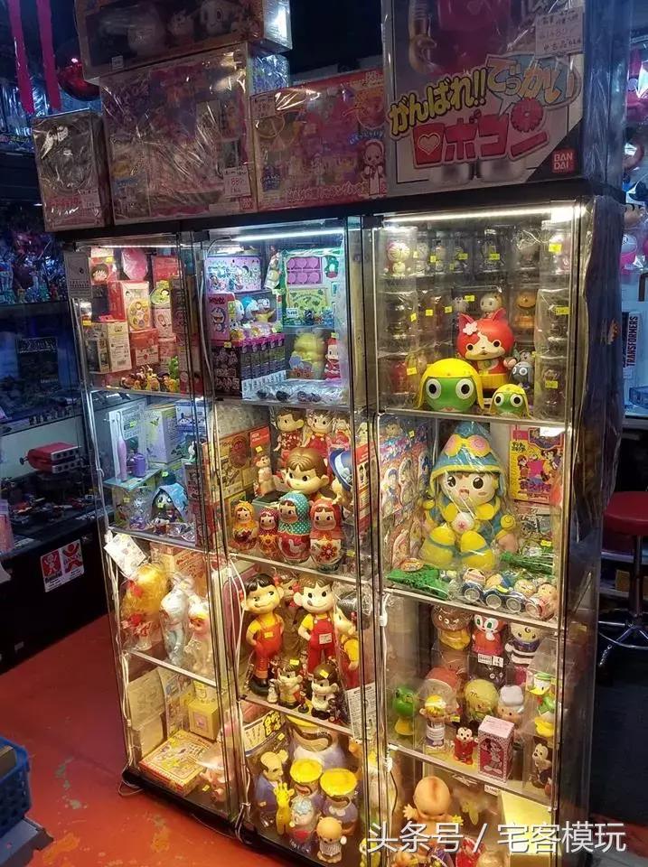 香港旺角中古玩具店,香港旺角古玩玩具店