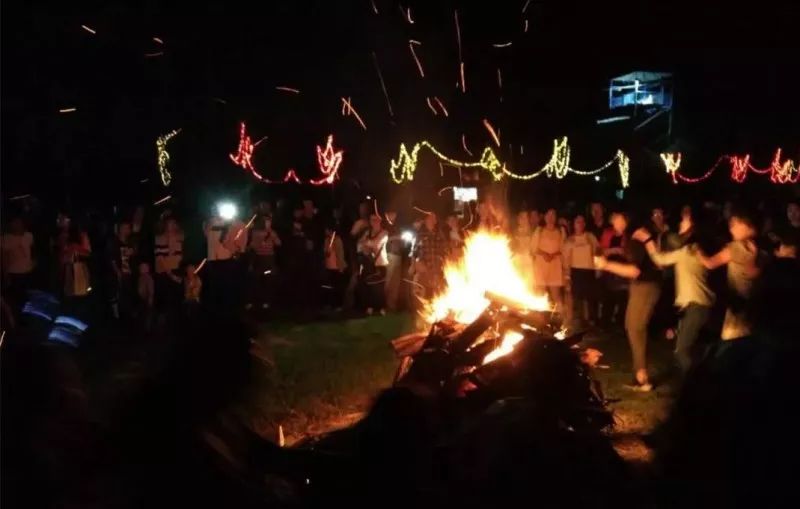 这里的紫薇和荷花美翻了！送你一个花样嘉年华，还有酷爽一夏！