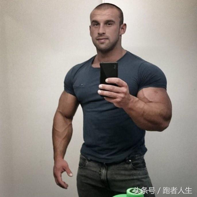 男生练胸肌可以把胸练大吗,没有胸的男人怎么练胸肌