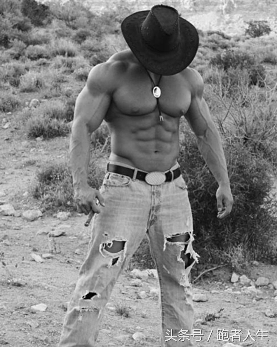 男生练胸肌可以把胸练大吗,没有胸的男人怎么练胸肌