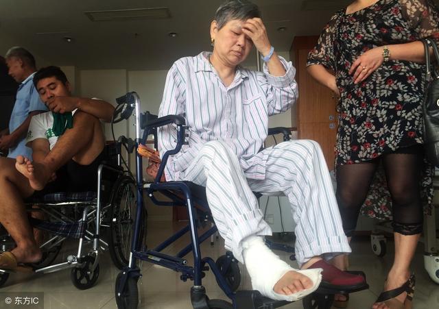 中风的前兆以及简单的救治,中风发生时患者怎样自救