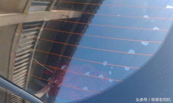 车膜在太阳下暴晒起泡怎么处理,汽车暴晒后车膜起皱怎么修复
