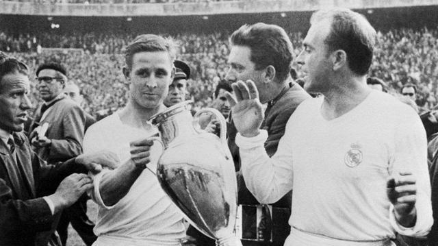 足球最佳阵容梅西c位出场,足球史上最强11人阵容c罗