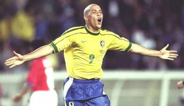 足坛三人最佳梅西内马尔c罗,迪巴拉c罗梅西的替补