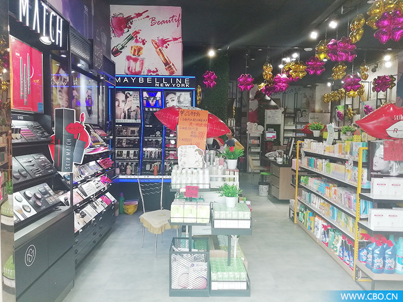 积攒路人缘、稳固老顾客，靓颜让1/5乐都人都成了门店会员