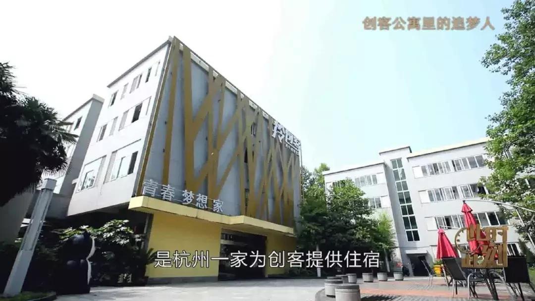 90后女生年入百万,95后女孩从考研失败到年入百万