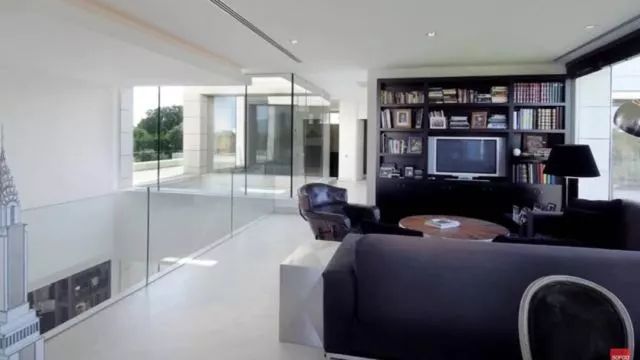 足球明星有多豪,足球明星到底有多少个