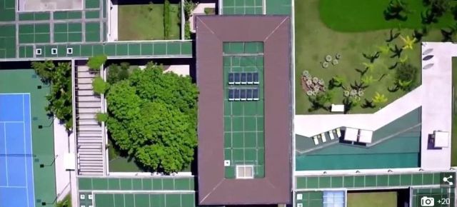 世界上最壮的足球明星,最厉害的足球明星是谁