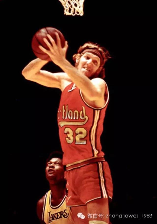 比尔沃顿生涯数据,超级中锋比尔沃顿