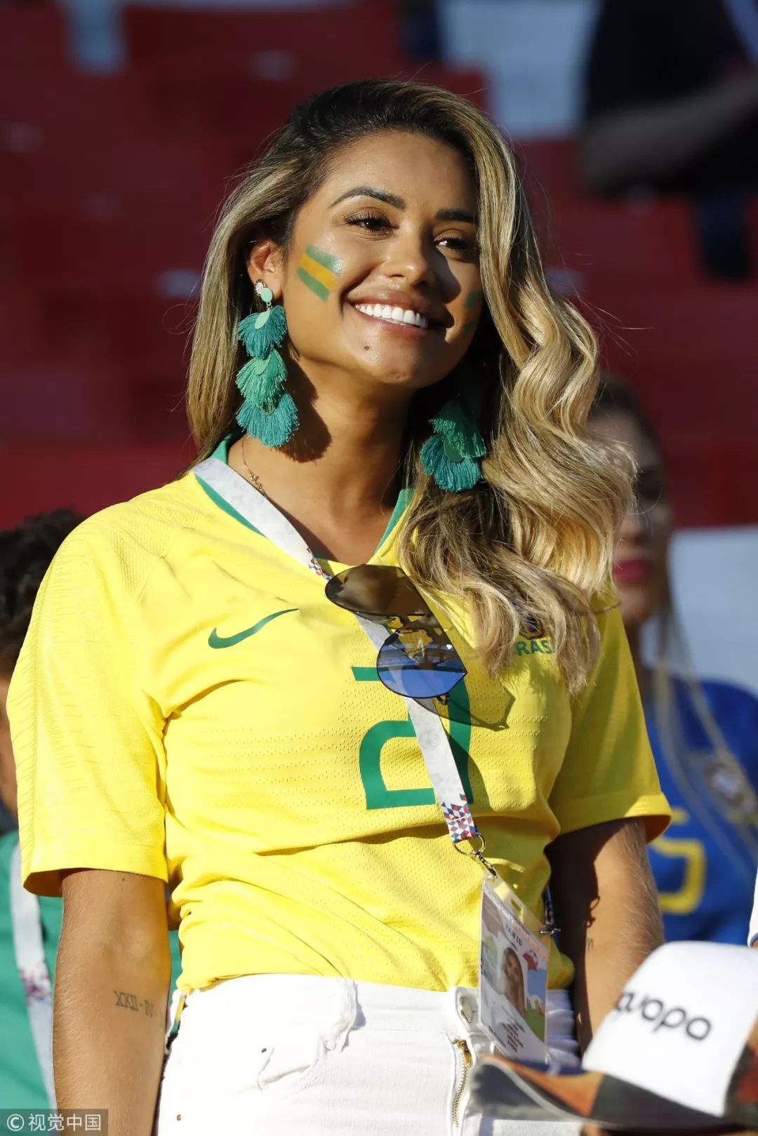 看看你们的球衣怎么穿,在夏天如何穿球衣不尴尬