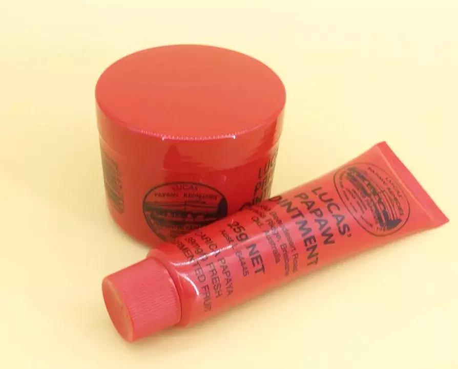 把木瓜膏当润唇膏好用,木瓜膏和唇膏哪个好用