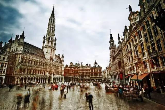 比利时十大特点,比利时十字路口视频