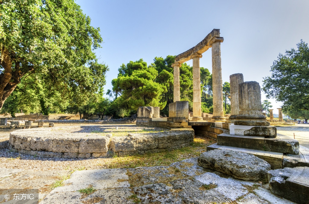 世界杯结束后c罗到皇马训练基地,c罗厄齐尔迪马利亚银河战舰