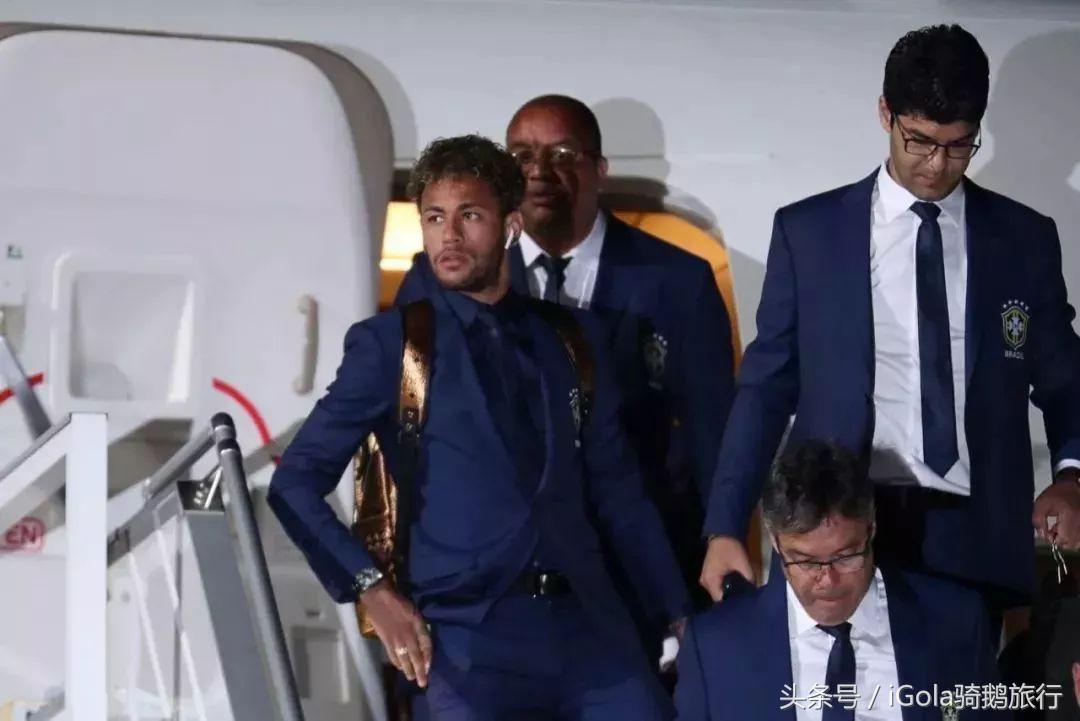 世界杯球队到达赛场,世界杯是要坐飞机去参赛地点吗