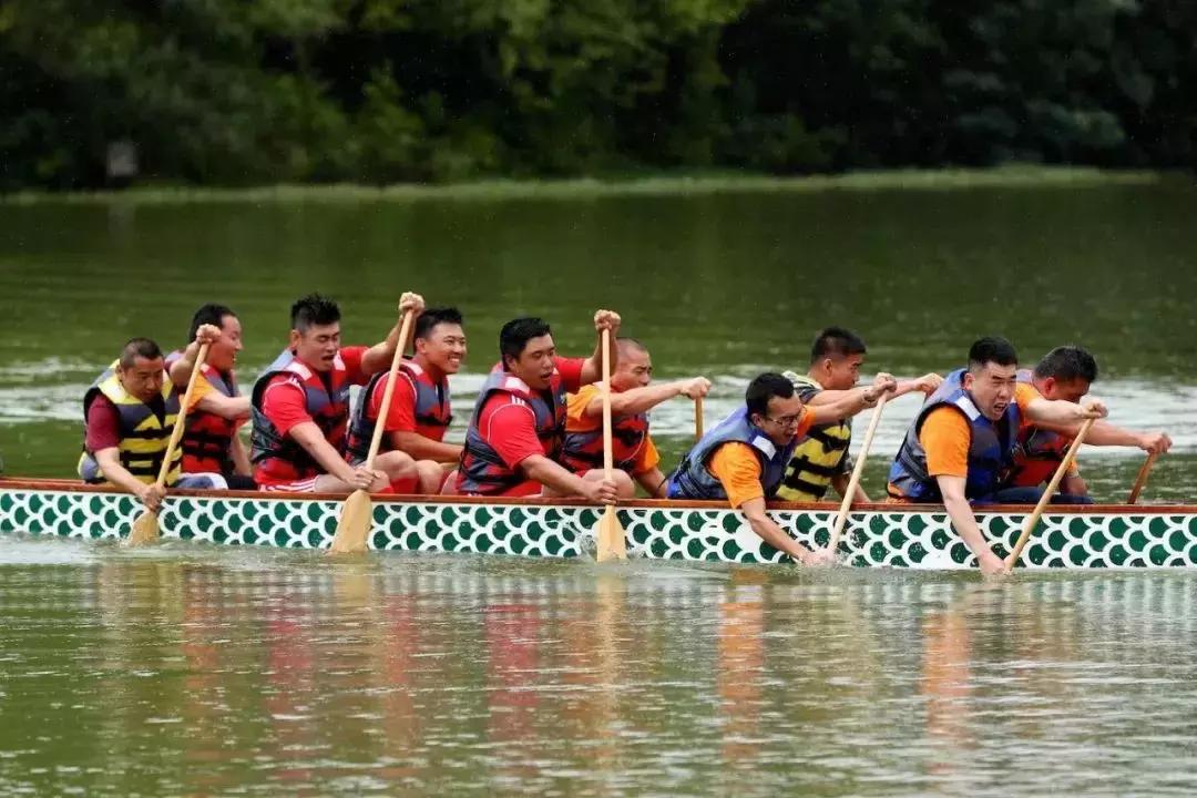 楂樺皵澶殑璧涗簨涔愯叮,楂樺皵澶帺娉曞拰涔愯叮