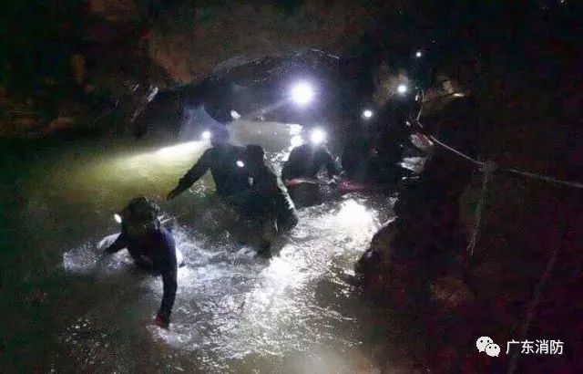 极限救援｜图解！泰国少年足球队洞穴生死营救方案
