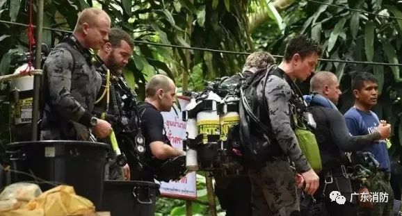 极限救援｜图解！泰国少年足球队洞穴生死营救方案