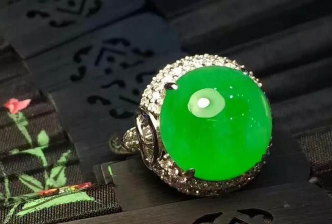 翡翠起荧,翡翠起胶和起荧有什么区别