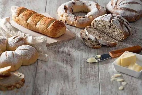 原麦山丘如何在激烈的市场竞争中脱颖而出|花万里品牌策划