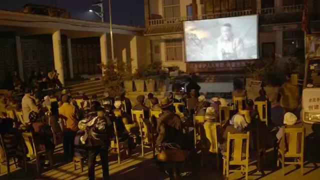 卖掉大城市一套的房子回小城市,卖掉一线城市房子去大理开民宿