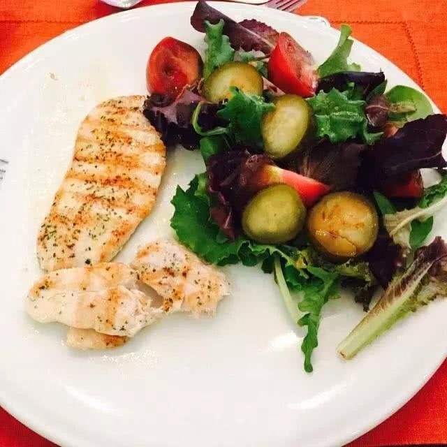 屡失良机37岁c罗巅峰不再仍获力挺,c罗告别卡塔尔世界杯不问归期