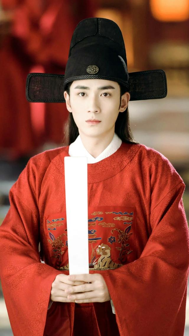 镇魂朱一龙绝美图,朱一龙路演镇魂女孩